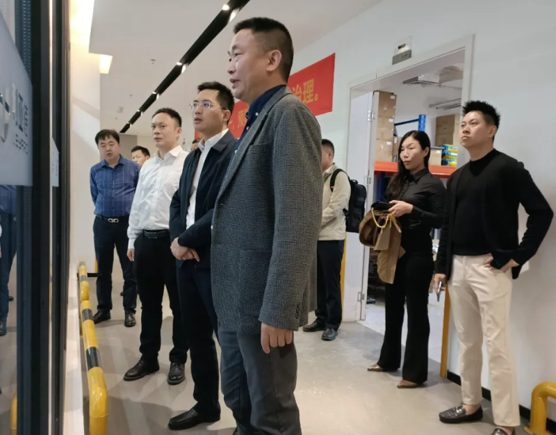 萍乡市经开区领导考察星空官网集团南方总部